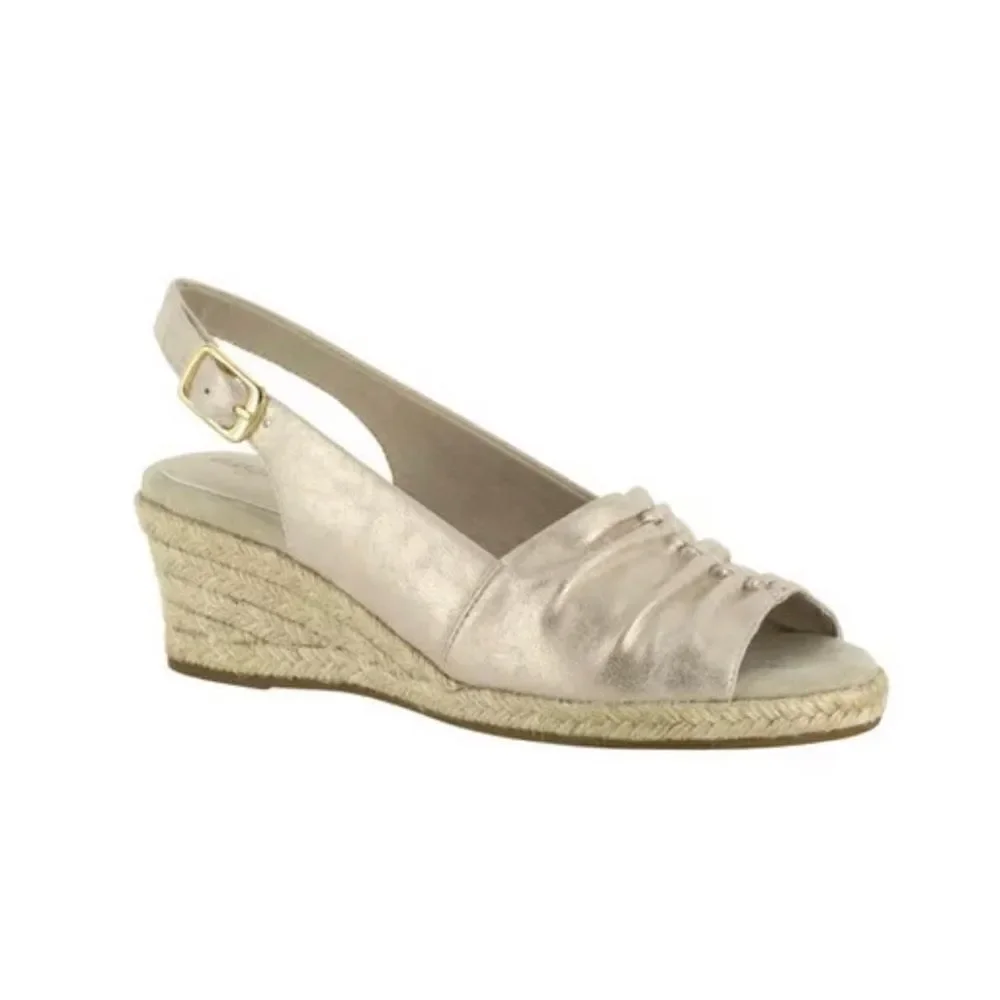 Easy Street Kindly Espadrille Slingback Wedge Gold Metallic Sandals Size 10